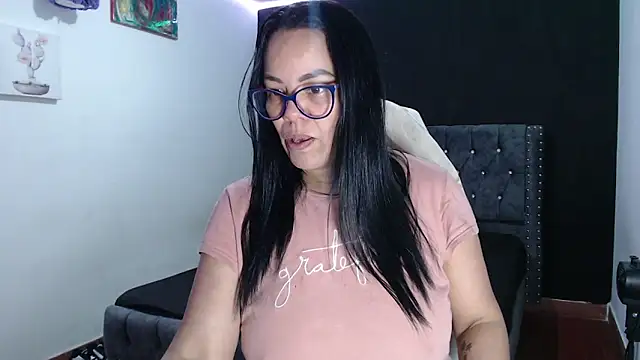 Snapshot of sofia_lopez70 chatting on 13, 12, 2025 sofia lopez70 online show from 13, 12, 2025