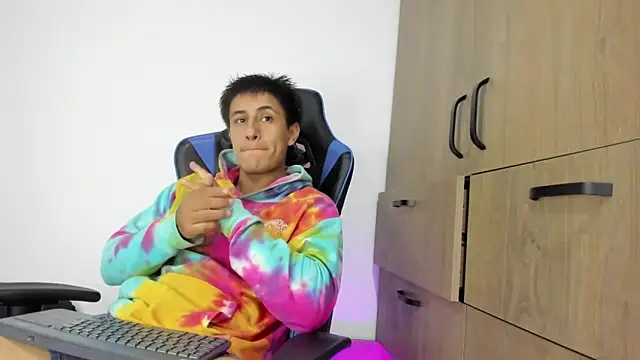 Snapshot of dorman_boy chatting on 22, 11, 2025 dorman boy online show from 22, 11, 2025