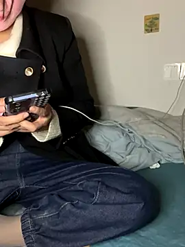 Snapshot of daaqnn chatting on 28, 11, 2025 daaqnn online show from 28, 11, 2025