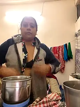 Snapshot of Hot-Sana2 chatting on 8, 11, 2025 Hot-Sana2 online show from 8, 11, 2025