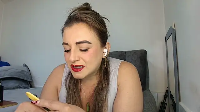 Snapshot of cataleyamyst chatting on 22, 4, 2026 cataleyamyst online show from 22, 4, 2026