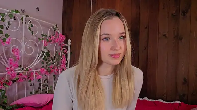 EveMcclearen online show from 10, 11, 2025