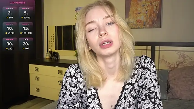 Snapshot of ShanelTunon chatting on 16, 11, 2025 ShanelTunon online show from 16, 11, 2025