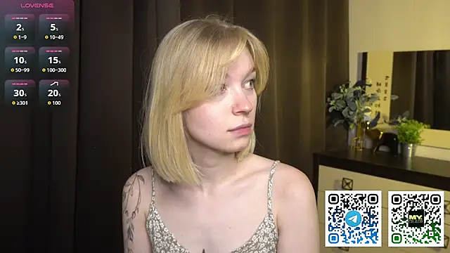 Snapshot of ShanelTunon chatting on 17, 12, 2025 ShanelTunon online show from 17, 12, 2025