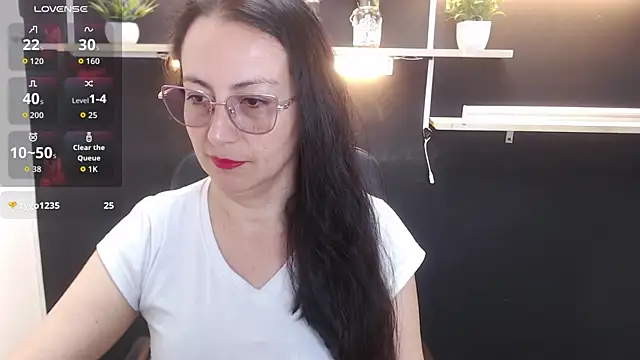 Lauryn Jones online show from 30, 3, 2026