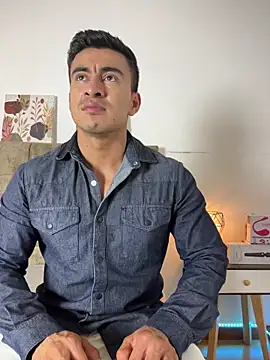 Snapshot of Chris_Clarck chatting on 2, 12, 2025 Chris Clarck online show from 2, 12, 2025