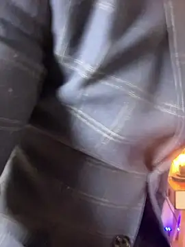 Snapshot of Chris_Clarck chatting on 18, 12, 2025 Chris Clarck online show from 18, 12, 2025