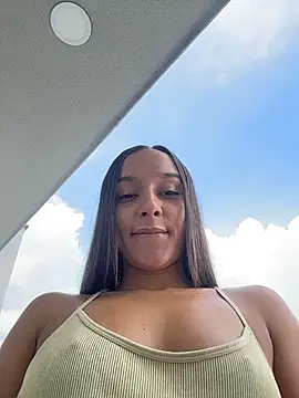 Snapshot of Brunettecollins05 chatting on 3, 11, 2025 Brunettecollins05 online show from 3, 11, 2025