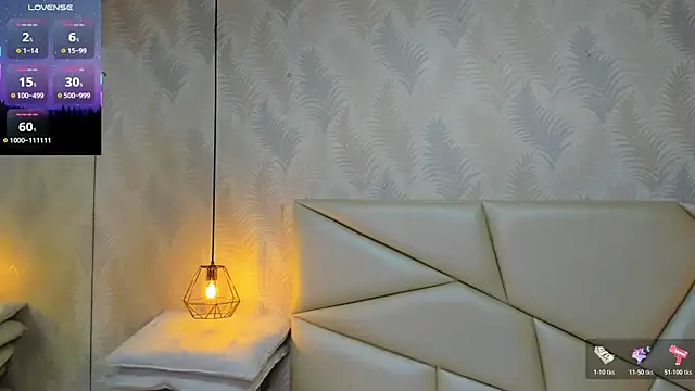 Snapshot of laurettedela_rouse chatting on 28, 11, 2025 laurettedela rouse online show from 28, 11, 2025