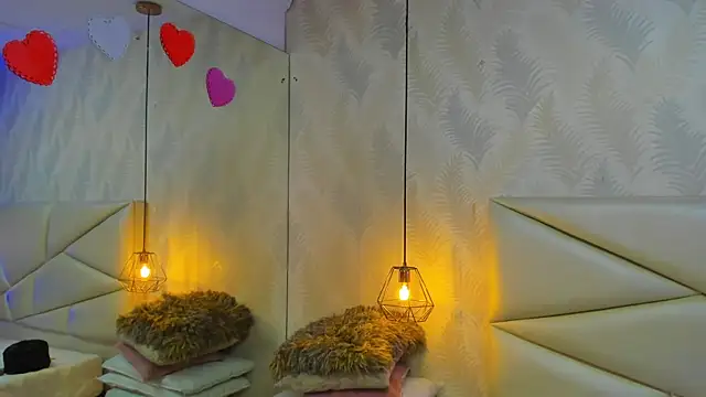 Snapshot of laurettedela_rouse chatting on 29, 11, 2025 laurettedela rouse online show from 29, 11, 2025