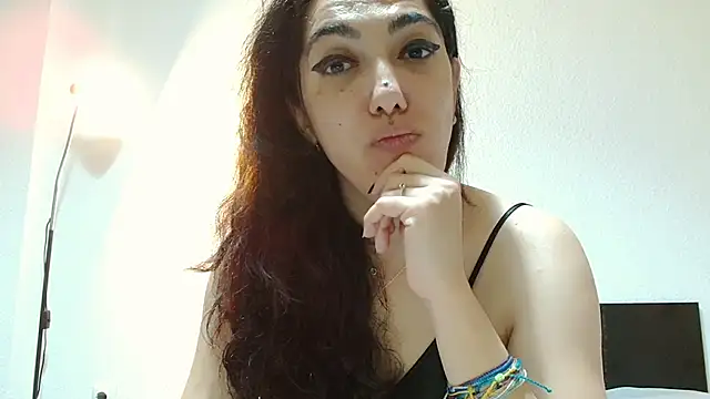 Snapshot of CharmingPearl chatting on 5, 11, 2025 CharmingPearl online show from 5, 11, 2025