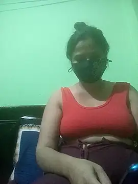 Snapshot of Tina_250 chatting on 7, 5, 2026 Tina 250 online show from 7, 5, 2026