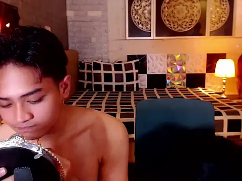 AthisaMooreTS online show from 24, 11, 2025