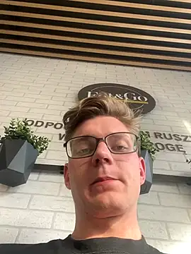 Niesmialyy online show from 1, 11, 2025