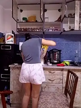 Lusandra1837lusi online show from 15, 4, 2026