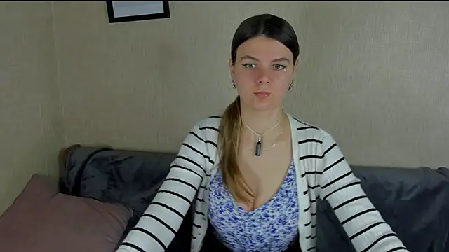 Snapshot of Zorianaa chatting on 22, 12, 2025 Zorianaa online show from 22, 12, 2025