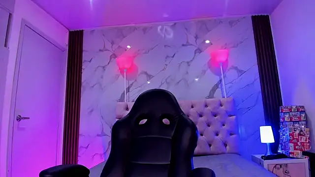 EsmeraldaChantre online show from 7, 1, 2026