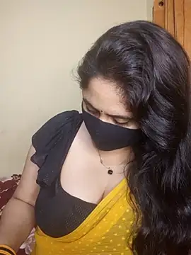 Snapshot of mouni499 chatting on 1, 7, 2026 mouni499 online show from 1, 7, 2026