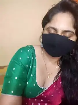 Snapshot of mouni499 chatting on 7, 7, 2026 mouni499 online show from 7, 7, 2026
