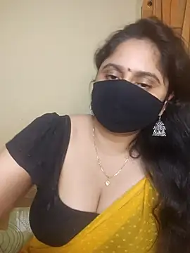 Snapshot of mouni499 chatting on 9, 7, 2026 mouni499 online show from 9, 7, 2026