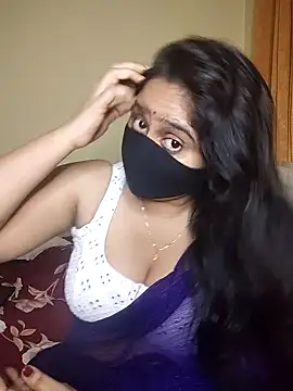 Snapshot of mouni499 chatting on 13, 7, 2026 mouni499 online show from 13, 7, 2026