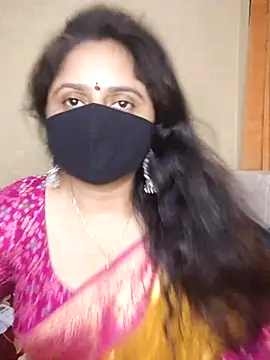 Snapshot of mouni499 chatting on 14, 7, 2026 mouni499 online show from 14, 7, 2026