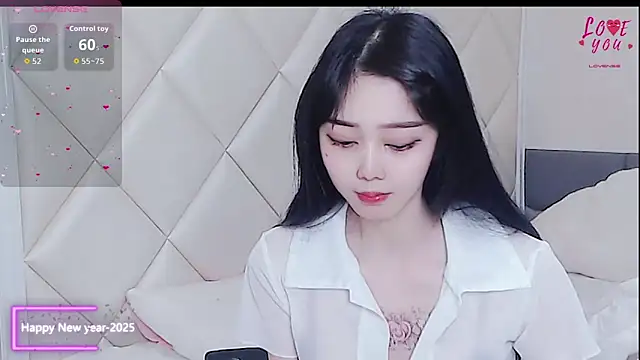 Snapshot of YAOYAO-2025 chatting on 9, 2, 2026 YAOYAO-2025 online show from 9, 2, 2026