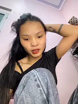 Snapshot of lung-linh chatting on 1, 12, 2025 lung-linh online show from 1, 12, 2025