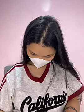 Snapshot of lung-linh chatting on 14, 12, 2025 lung-linh online show from 14, 12, 2025