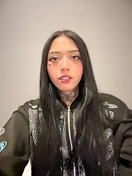 Snapshot of JIORYOvO chatting on 12, 11, 2025 JIORYOvO online show from 12, 11, 2025