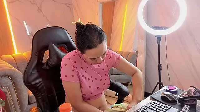 Snapshot of gabriella_storm_tf chatting on 14, 4, 2026 gabriella storm tf online show from 14, 4, 2026