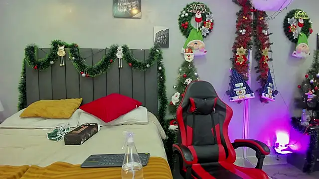 Snapshot of kendra_london chatting on 16, 12, 2025 kendra london online show from 16, 12, 2025