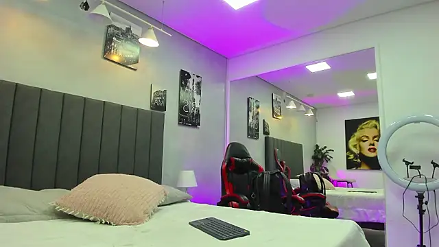 Snapshot of kendra_london chatting on 6, 3, 2026 kendra london online show from 6, 3, 2026