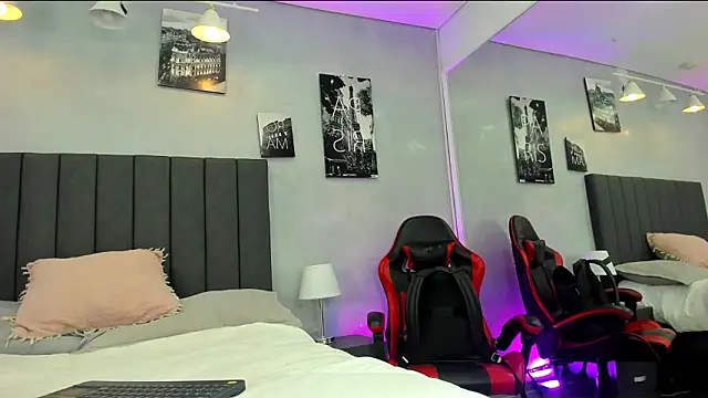 Snapshot of kendra_london chatting on 11, 3, 2026 kendra london online show from 11, 3, 2026