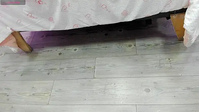 Snapshot of kendra_london chatting on 24, 3, 2026 kendra london online show from 24, 3, 2026