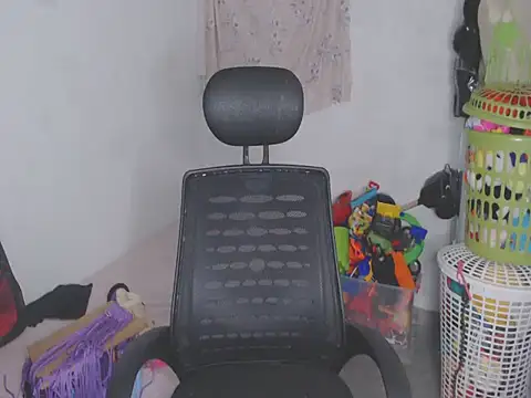 shayna cute online show from 16, 5, 2026
