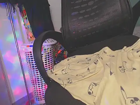 Snapshot of shayna_cute chatting on 22, 6, 2026 shayna cute online show from 22, 6, 2026