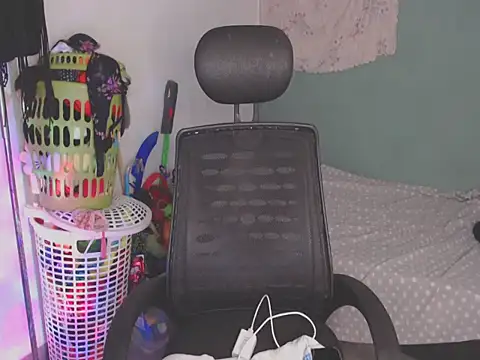 Snapshot of shayna_cute chatting on 3, 7, 2026 shayna cute online show from 3, 7, 2026