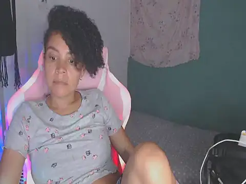 Snapshot of shayna_cute chatting on 11, 7, 2026 shayna cute online show from 11, 7, 2026