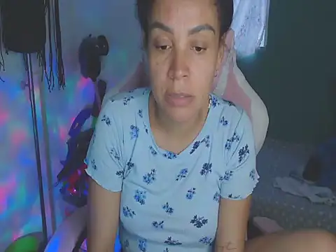 Snapshot of shayna_cute chatting on 19, 7, 2026 shayna cute online show from 19, 7, 2026