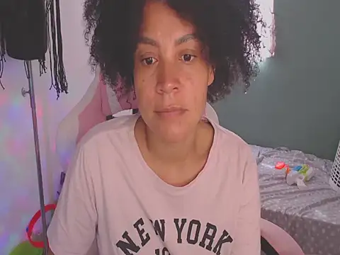 Snapshot of shayna_cute chatting on 3, 8, 2026 shayna cute online show from 3, 8, 2026