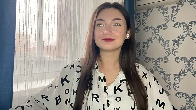 Snapshot of TwotyBright chatting on 20, 11, 2025 TwotyBright online show from 20, 11, 2025