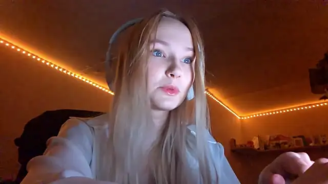 KarinRobertson online show from 10, 11, 2025