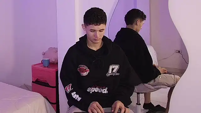 Snapshot of Eiden_Blake chatting on 30, 11, 2025 Eiden Blake online show from 30, 11, 2025