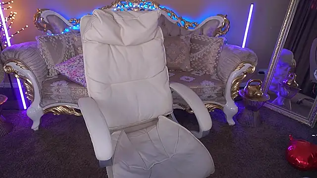 AmiraGoldd online show from 10, 2, 2026