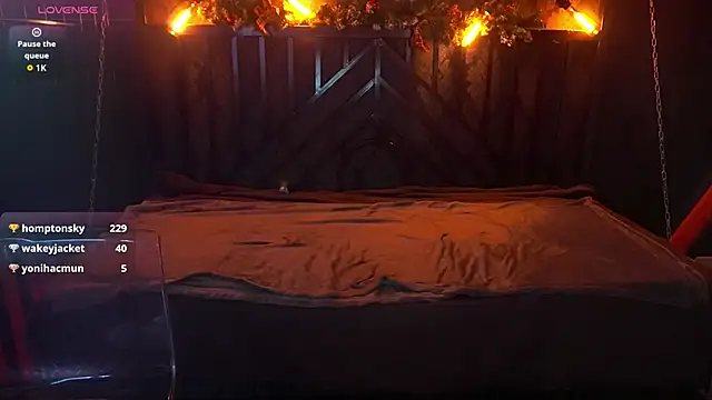 Snapshot of DanielaReign chatting on 20, 12, 2025 DanielaReign online show from 20, 12, 2025