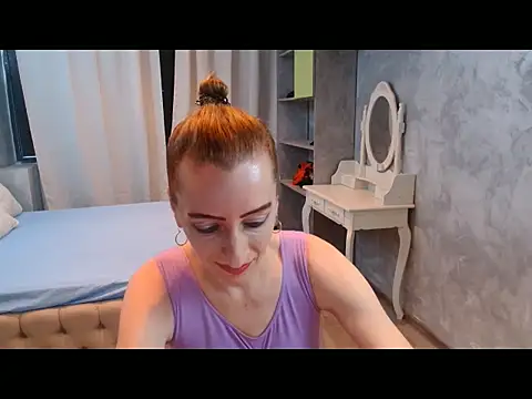 AnneDevrim online show from 6, 11, 2025