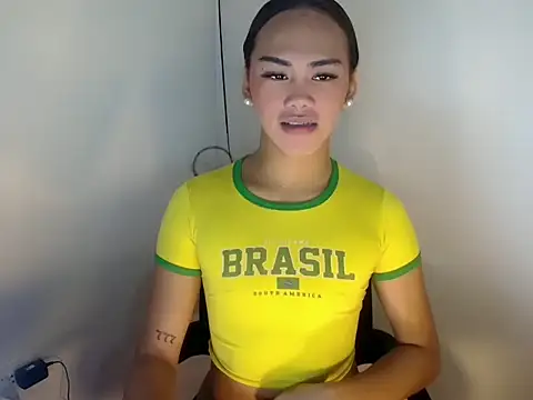 Snapshot of webcam_slutxxx chatting on 7, 7, 2026 webcam slutxxx online show from 7, 7, 2026