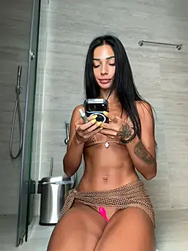 Snapshot of VickyM99 chatting on 9, 7, 2026 VickyM99 online show from 9, 7, 2026