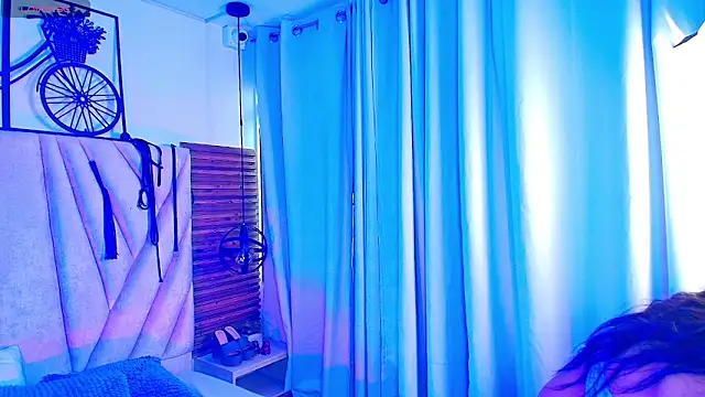 Snapshot of KimberlyFox_t chatting on 9, 5, 2026 KimberlyFox t online show from 9, 5, 2026